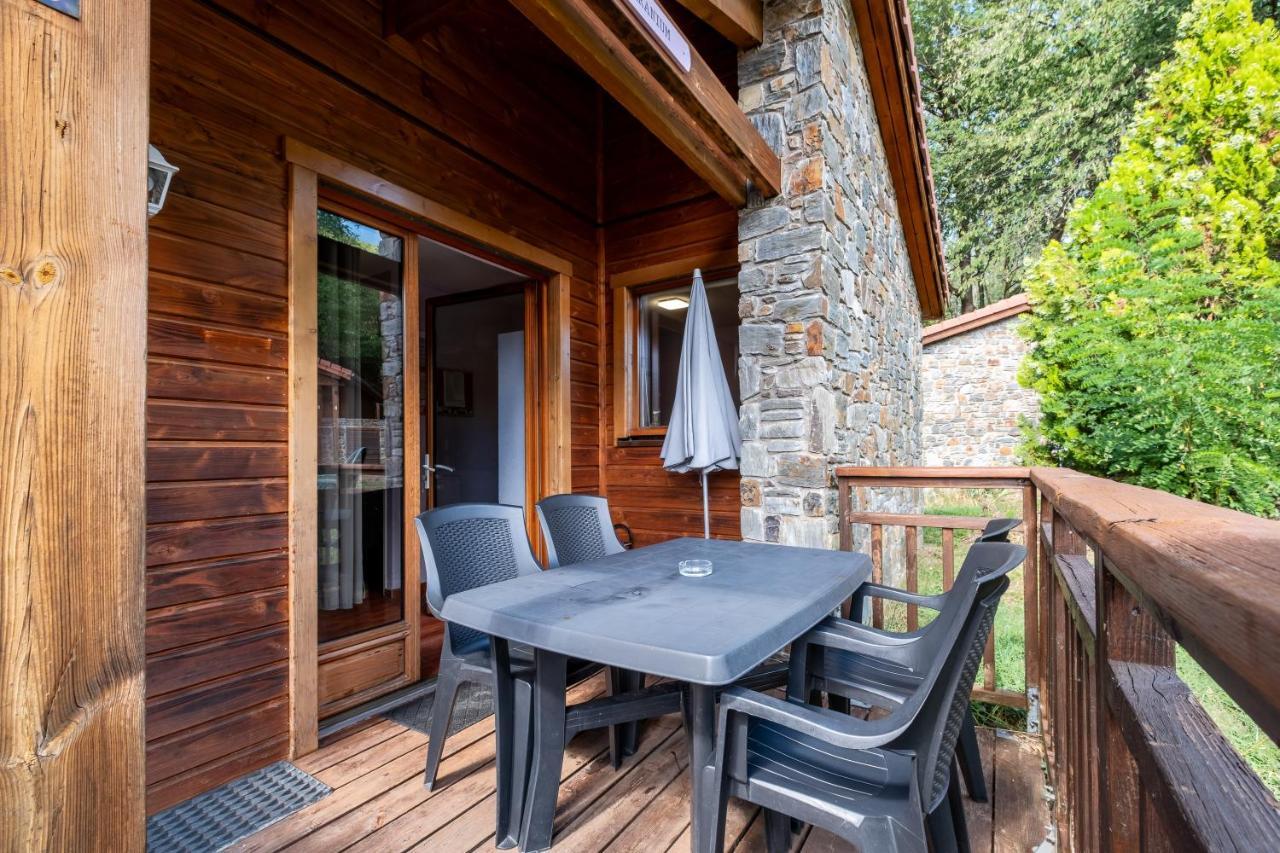 Le Hameau Du Comte De Foix - 11 Chalets En Ariege Mercus-Garrabet ภายนอก รูปภาพ